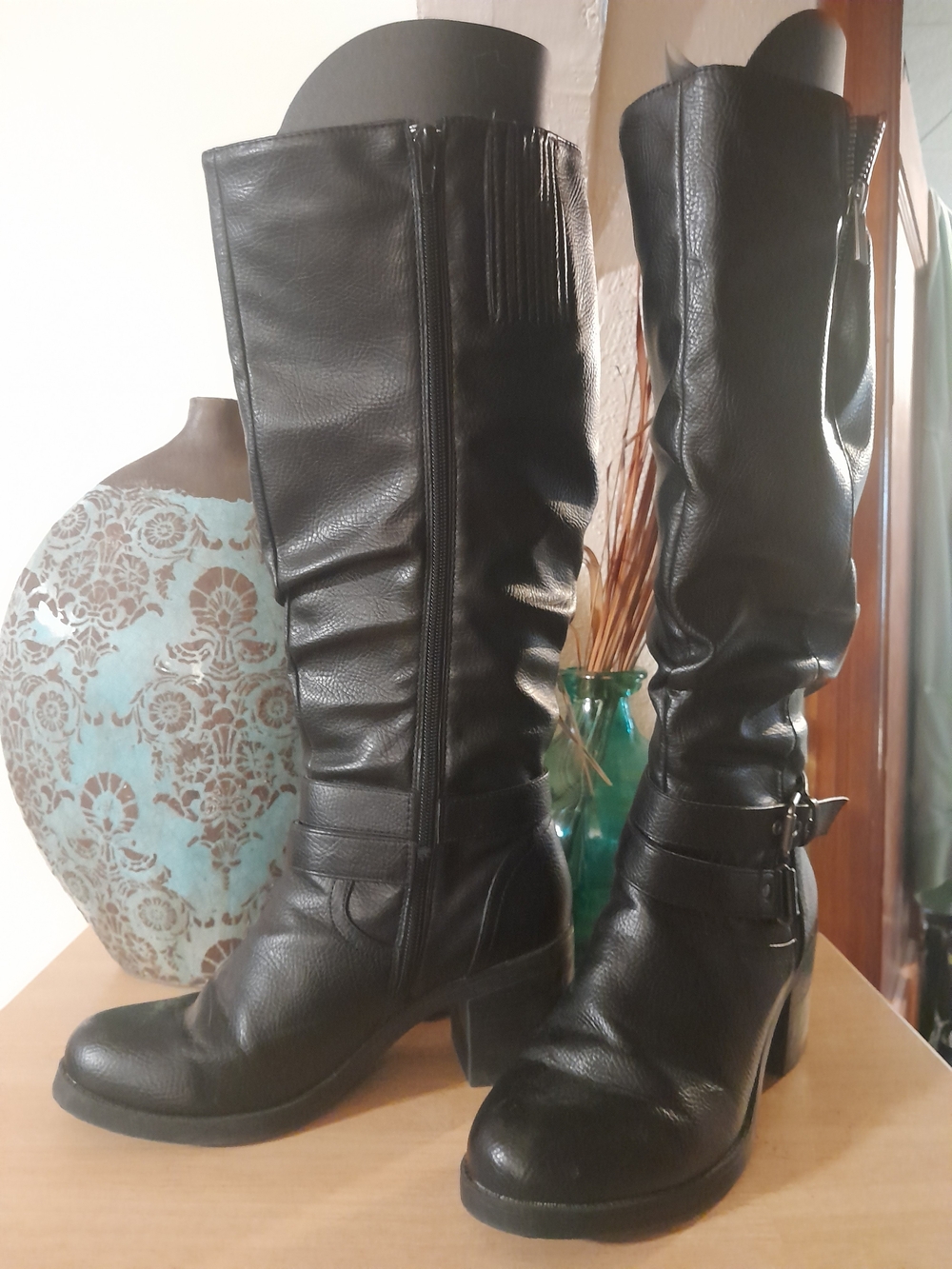 XOXO Black Knee-High Buckle Heeled Boots